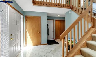113 Meadow Spring Ln, Amherst, NY 14051
