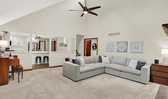 369 Rodeo Dr, Indianapolis, IN 46217