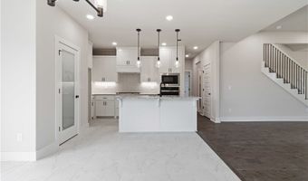 6704 Orange Ave, Bentonville, AR 72713