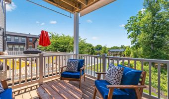 8106 ZOE Pl, Alexandria, VA 22306