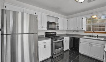 1101 Wendy Ln, Altus, OK 73521
