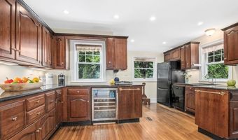 15 Devonshire Dr, Darien, CT 06820