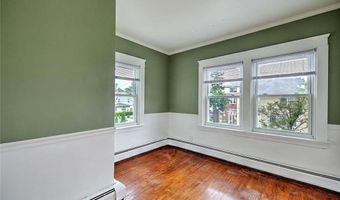 4 Talbot Mnr, Cranston, RI 02905