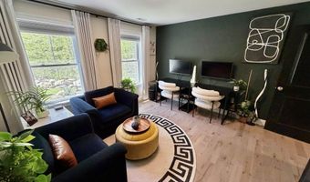 16 Stagecoach Rd, Barrington, NH 03825