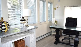 176 Richmond Ave, Amityville, NY 11701