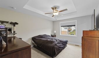 2817 21st St SW, Altoona, IA 50009