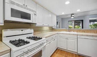 4015 Canario St D, Carlsbad, CA 92008