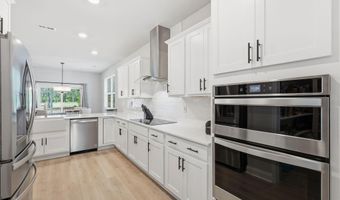 166 Fontana Lake Rd, Aberdeen, NC 28315