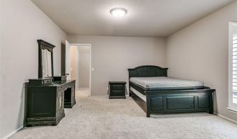 8101 Brownsville Ln, Bethany, OK 73008