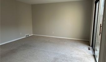 304 Charlesgate Cir, Amherst, NY 14051