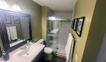 1344 Highland Oaks Dr A, Ballwin, MO 63021