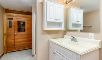 2116 Ironwood Ct, Ames, IA 50014