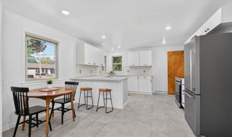 2206 N MCDONALD St, Appleton, WI 54911