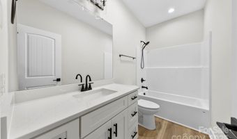 105 Darvee Rd, Blacksburg, SC 29702