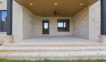 7636 S Shoreline Blvd, Benton, AR 72019