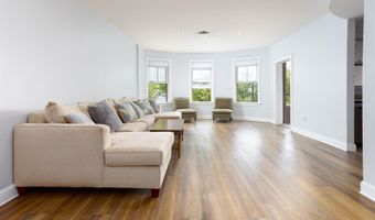 40 College St 204C, Burlington, VT 05401