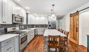 141 Kittredge Rd, Bangor, ME 04401