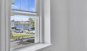 500 Deal Lake Dr 1E, Asbury Park, NJ 07712