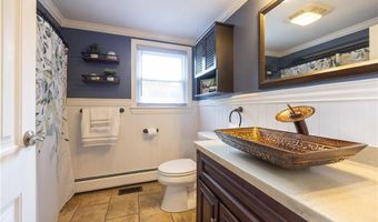 9 Pequot Ave, Cumberland, RI 02864