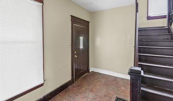 912 Tremont St, Alton, IL 62002