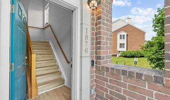 1876 Lindsay Ln, Ann Arbor, MI 48104