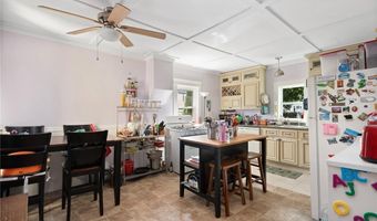 88 Lincoln Ave, East Providence, RI 02915