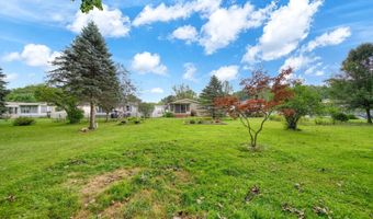 817 Savannah River Dr, Adrian, MI 49221