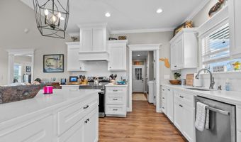 404 Zoarbella Dr, Baxley, GA 31513