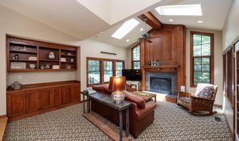 33943 Mill Creek Dr, Adel, IA 50003