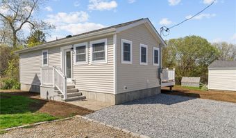 64 Burnside Ave, Narragansett, RI 02882