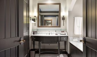 130 Daybreak Rdg Hs302, Avon, CO 81620