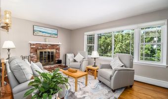 6 Laurel Dr, Brookfield, CT 06804