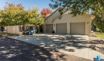 505 N Pasque Flower Trl, Brandon, SD 57005