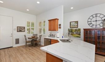10351 Lakeshore Dr, Apple Valley, CA 92308