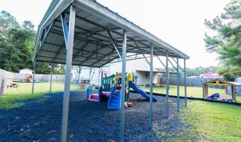 890 Vee St, Biloxi, MS 39532