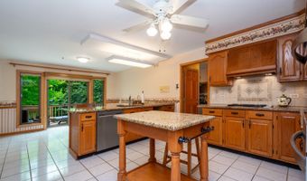 25047 W Palmer Ct, Antioch, IL 60002