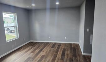 510 W 2nd St, Baxter Springs, KS 66713
