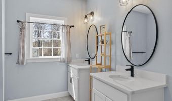 11 Wilson Rd, Berlin, MA 01503