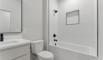 23 Kirkwall Ln, Bella Vista, AR 72715