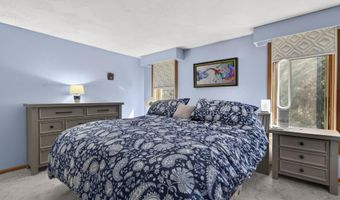 49 Birkdale Rd, Bedford, NH 03110