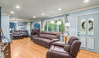 687 Hopping Rd, Belford, NJ 07718
