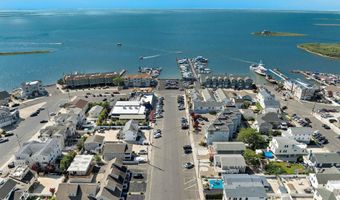 511 Engleside Ave, Beach Haven, NJ 08008