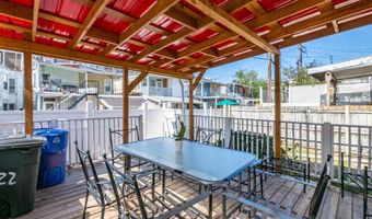 922 PEAR St, Reading, PA 19601