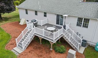 6 Gumpas Hill Rd, Pelham, NH 03076