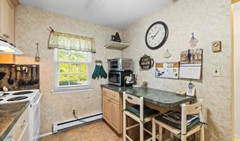 75 Harbor N, Amityville, NY 11701
