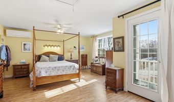 13 Elm St, Antrim, NH 03440