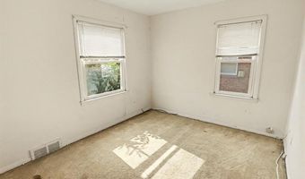 6350 Robinson Ave, Allen Park, MI 48101