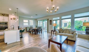 6136 VOYAGERS Pl, Apollo Beach, FL 33572
