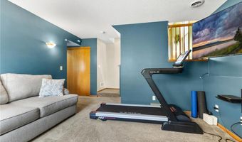15641 Flight Ln, Apple Valley, MN 55124