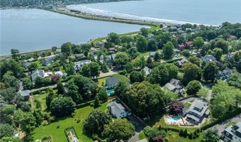10 Linden Gate Ln, Newport, RI 02840